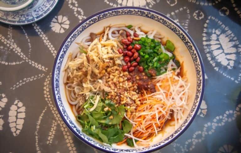 Exploring the Tastiest Eats on Chinese Streets Exploring the Tastiest Eats on Chinese Streets